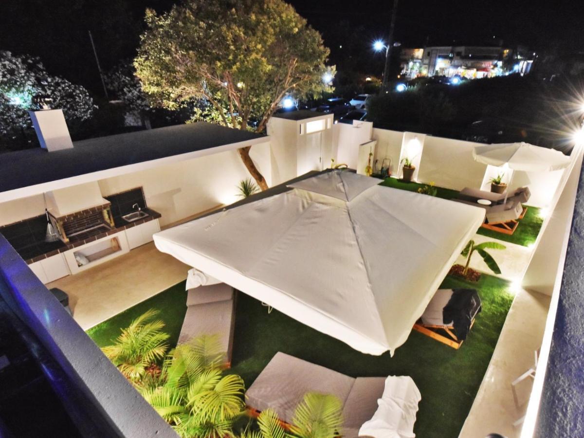 4 Elements Seaside Luxury Suites By Rentalspro Services Nea Moudania Halkidiki Exterior photo