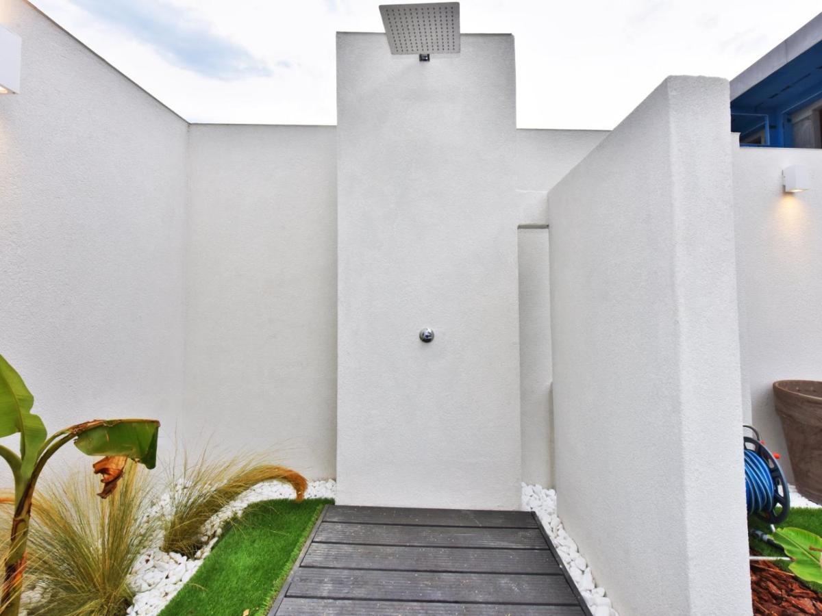 4 Elements Seaside Luxury Suites By Rentalspro Services Nea Moudania Halkidiki Exterior photo