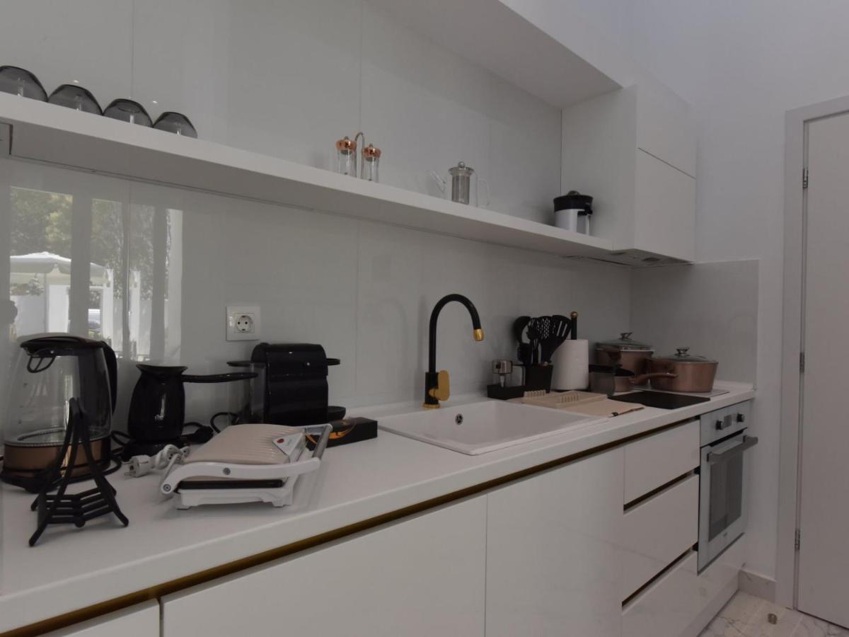 4 Elements Seaside Luxury Suites By Rentalspro Services Nea Moudania Halkidiki Exterior photo